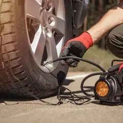 Jak napompować opony w aucie? Praktyczny poradnik krok po kroku