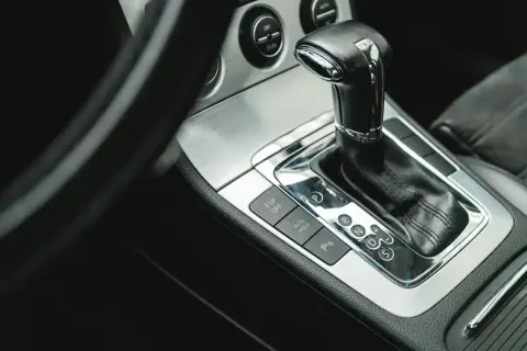 Objawy uszkodzonego sprzęgła hydrokinetycznego: Szarpie automat? Sprawdź!