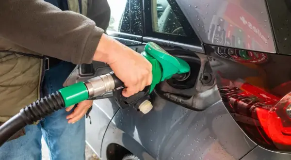 Zatankowałeś benzynę do diesla? Oto jak uratować silnik!