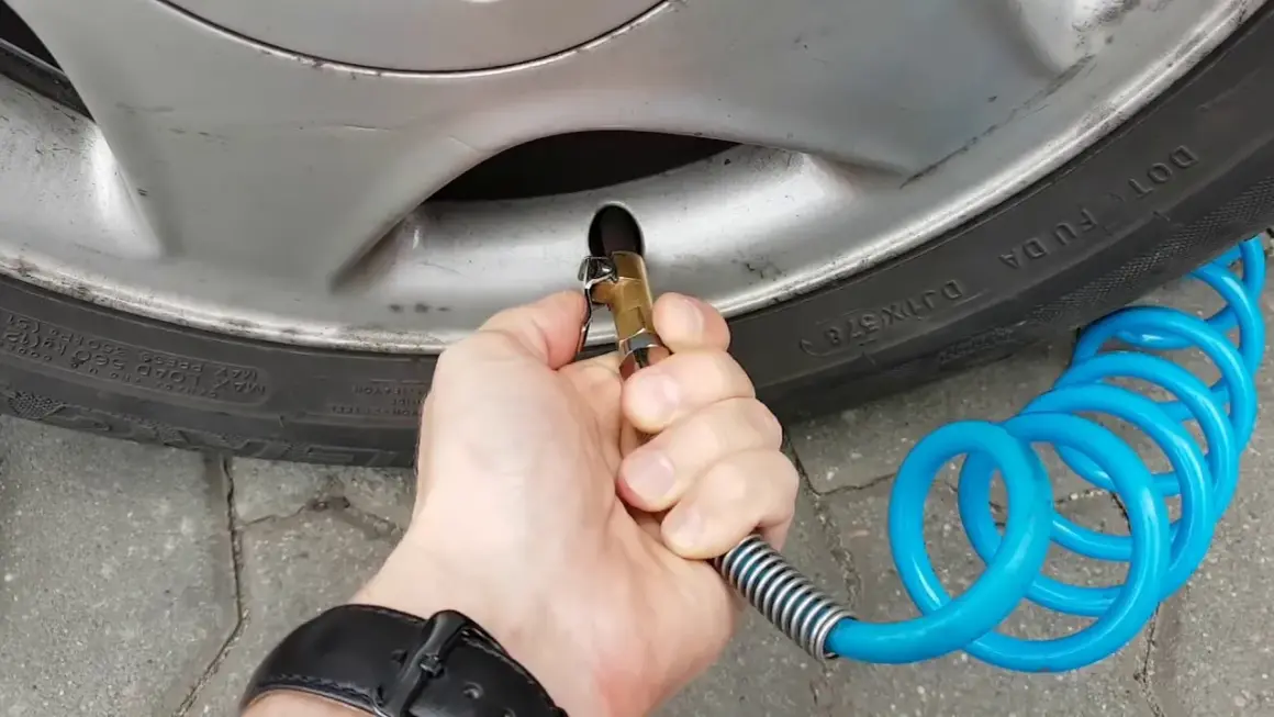 Jak napompować koło w samochodzie? Prosty poradnik krok po kroku