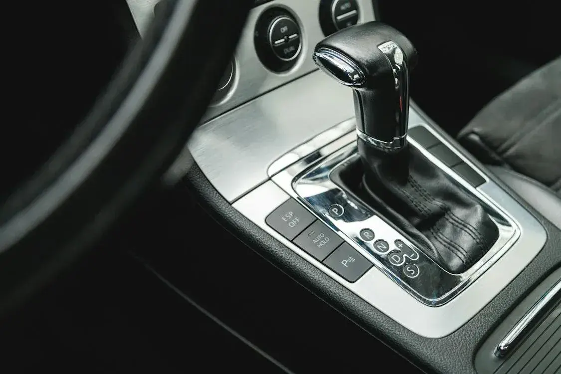 Objawy uszkodzonego sprzęgła hydrokinetycznego: Szarpie automat? Sprawdź!